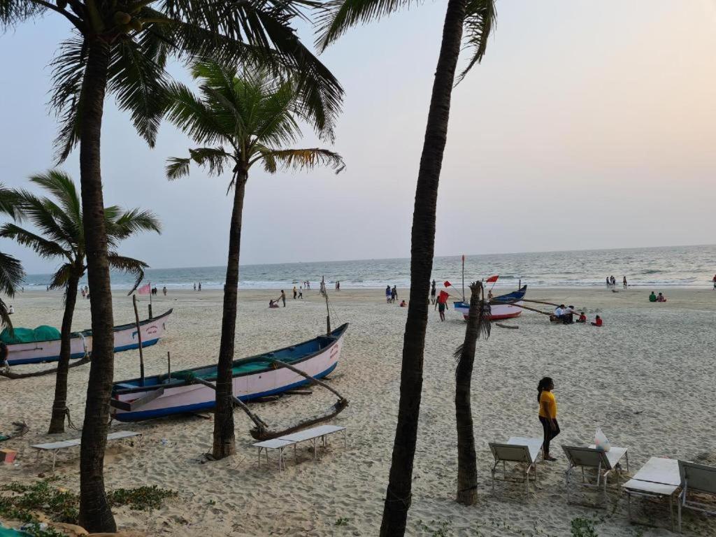 Coastal Suites Apart Hotel ---- 8 Minutes Walk To Beach บีนอลิม ภายนอก รูปภาพ