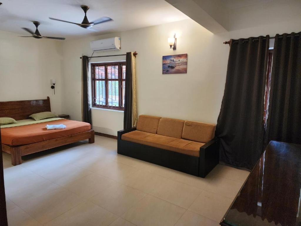 Coastal Suites Apart Hotel ---- 8 Minutes Walk To Beach บีนอลิม ภายนอก รูปภาพ