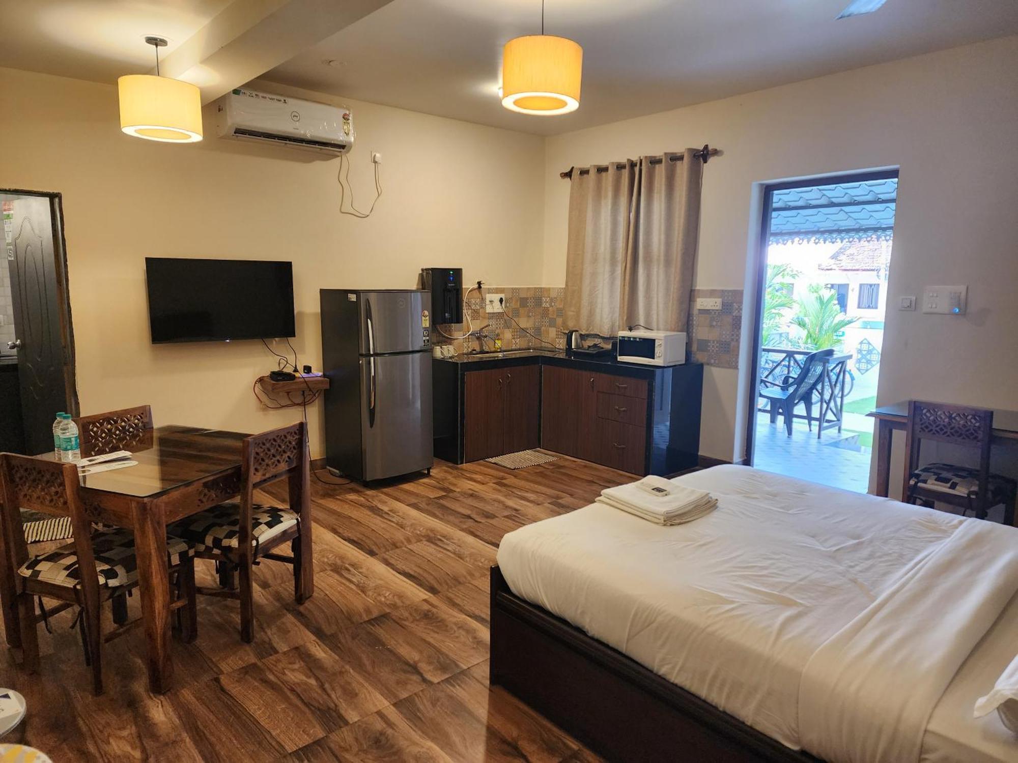 Coastal Suites Apart Hotel ---- 8 Minutes Walk To Beach บีนอลิม ภายนอก รูปภาพ